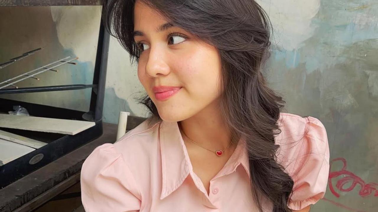Pesona Natural Nicole Rossi, Pemeran Zara di 'ASMARA GEN Z', Bikin Jatuh Hati!