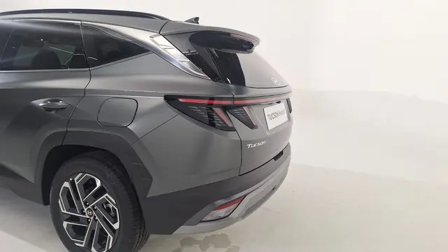 New TUCSON menawarkan desain eksterior sporty dan elegan yang menciptakan kesan bold dan berani di jalan (Arief A/Liputan6.com)