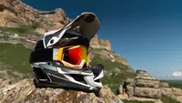 Helm Full Face Terbaik yang Wajib Masuk Wishlist, Berkendara Makin Aman dan Stylish