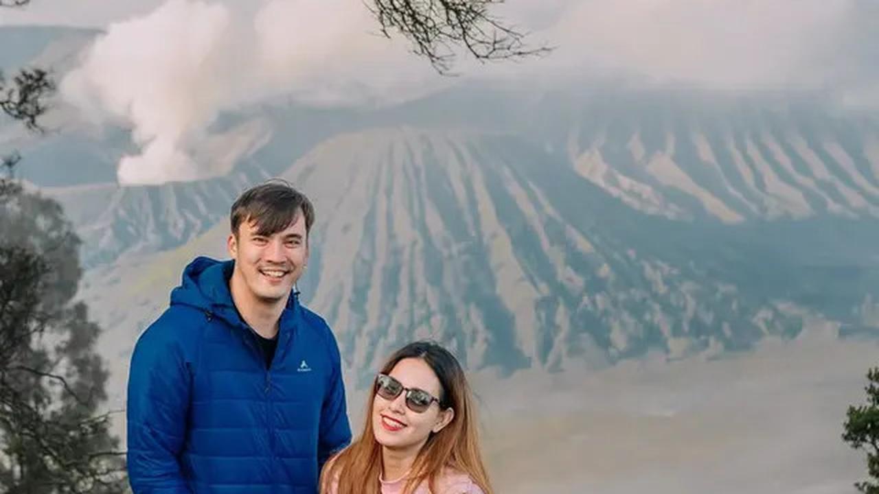 6 Outfit Couple Rendy Kjaernett dan Lady Nayoan, Tampil Gaya Bareng Pasangan