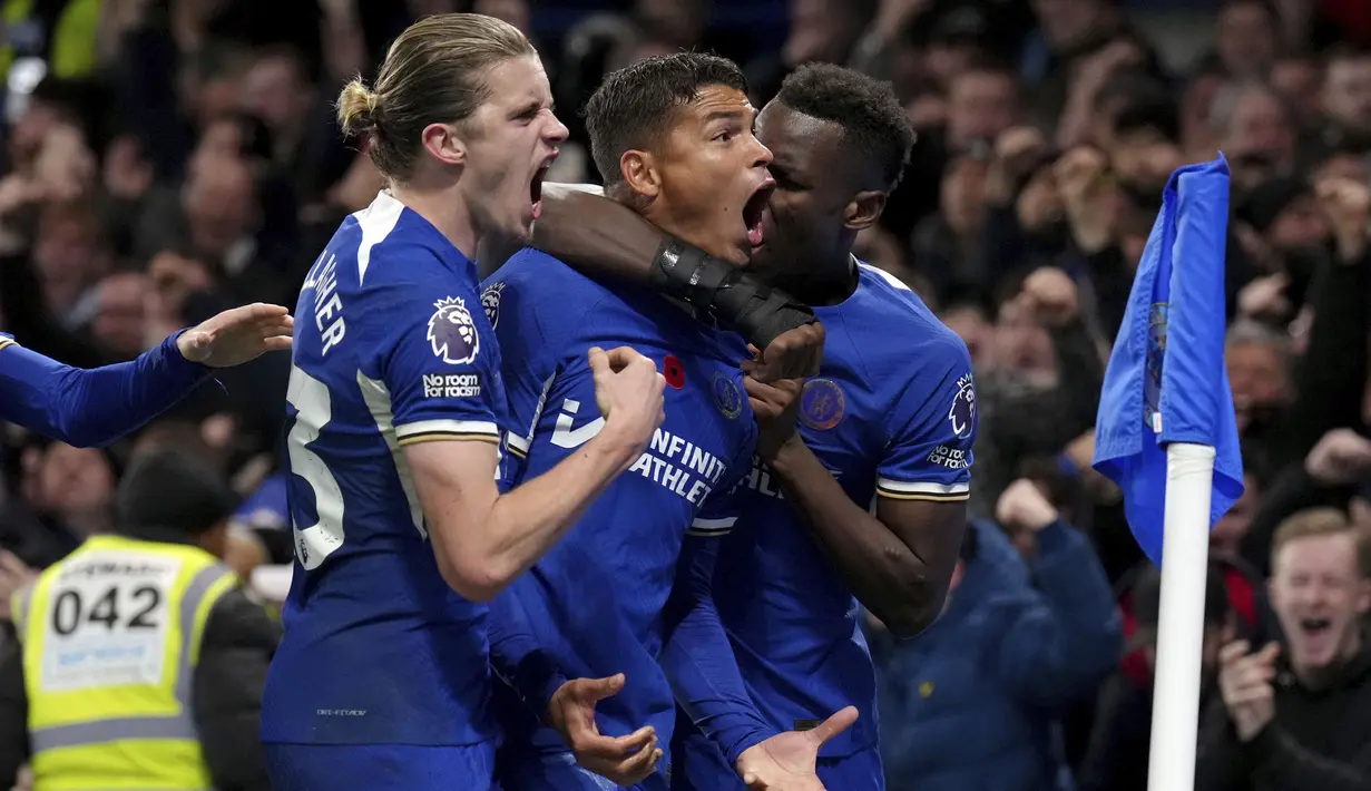Gol-gol Chelsea dihasilkan Thiago Silva, Raheem Sterling, Nicolas Jackson, dan Cole Palmer. (John Walton/PA via AP)