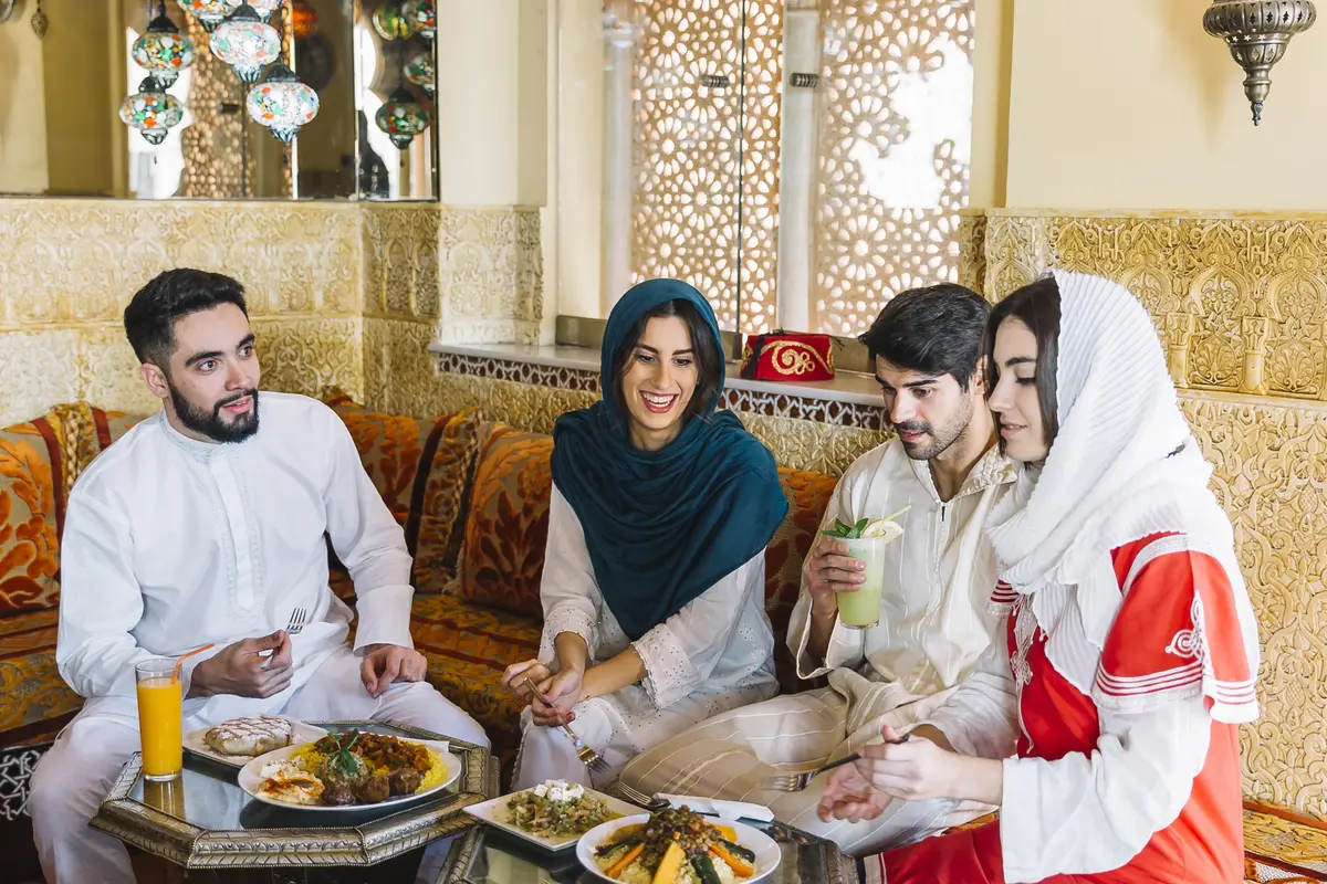 Menghangatkan Ramadan dengan Berbuka Bersama Teman