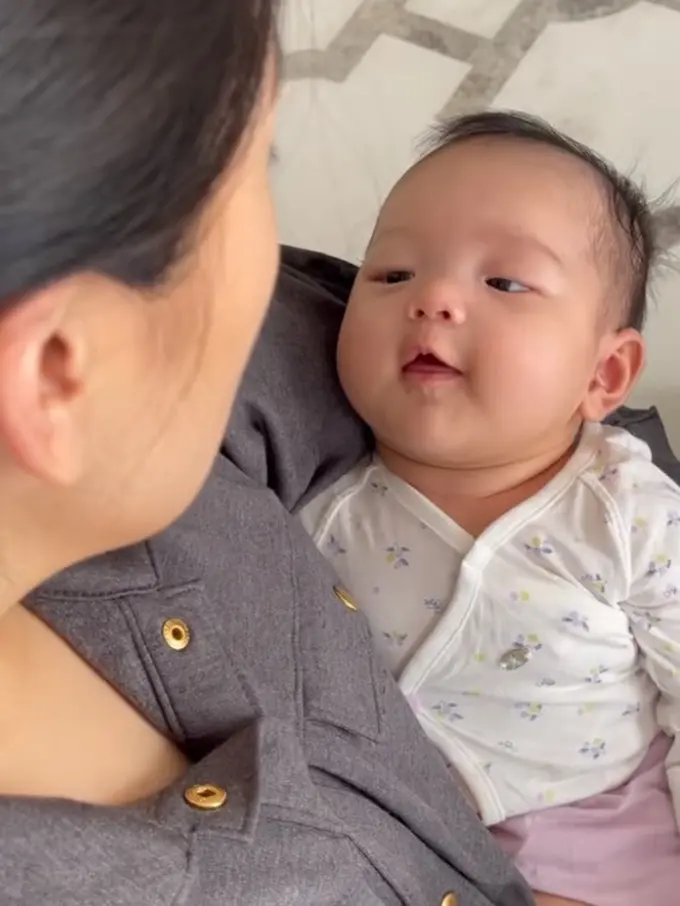 Potret Baby Julia Eden dan Jessica Tanoe (Sumber: Instagram/jessicatanoe)
