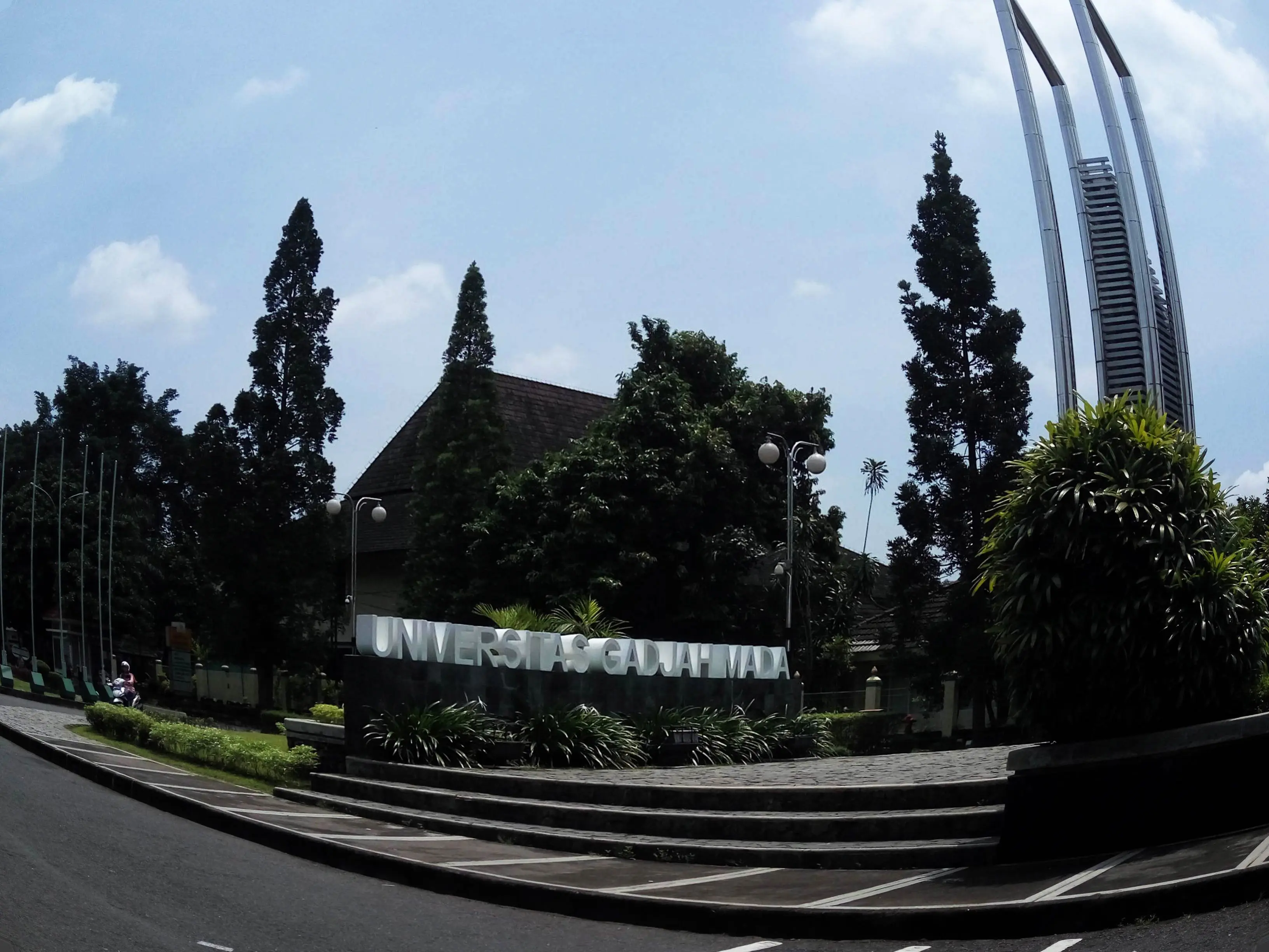 Kampus Universitas Gadjah Mada (UGM), Bulaksumur, Sleman, Daerah Istimewa Yogyakarta. (Liputan6.com/Switzy Sabandar)