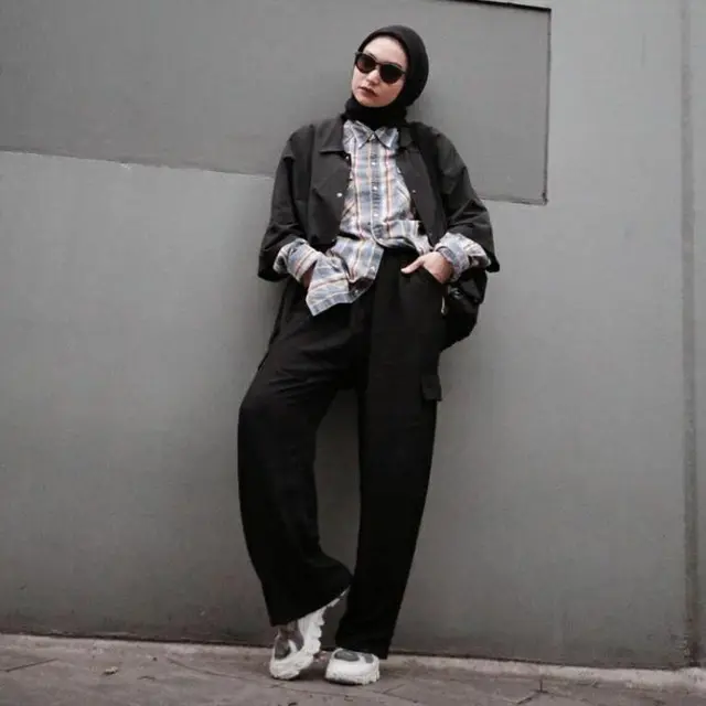 6 Style Hijab ala Soraya Ulfa Faisal