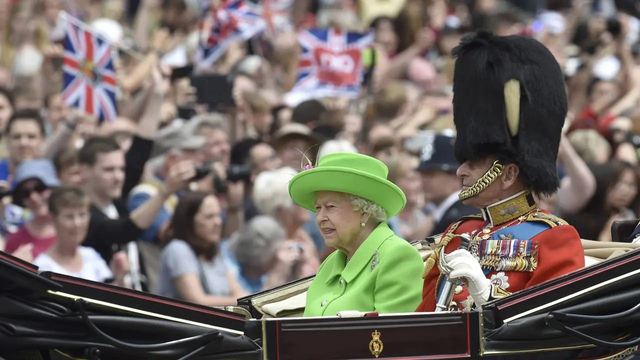 Parade ulang tahun ke-90 Ratu Elizabeth tanpa pengamanan mencolok