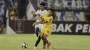 Gelandang Sriwijaya FC, Syahrian Abimanyu, saat pertandingan melawan Arema FC pada laga perempat final Piala Presiden di Stadion Manahan, Solo, Minggu, (4/2/2018). Sriwjaya FC menang 3-1 atas Arema FC. (Bola.com/M Iqbal Ichsan)