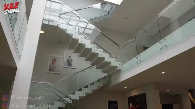 Potret rumah mewah Doni Salmanan