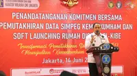 Kepala Kantor Wilayah, Ibnu Chuldun, memimpin pelaksanaan Kegiatan Penandatanganan Komitmen Bersama Pemutakhiran Data Simpeg yang dihadiri oleh Para Kepala Divisi, Para Pejabat Struktural dan Para Kepala Unit Pelaksana Teknis di lingkungan Kanwil Kemenkumham DKI Jakarta, Rabu (14/6/2023). (Dok. Istimewa)