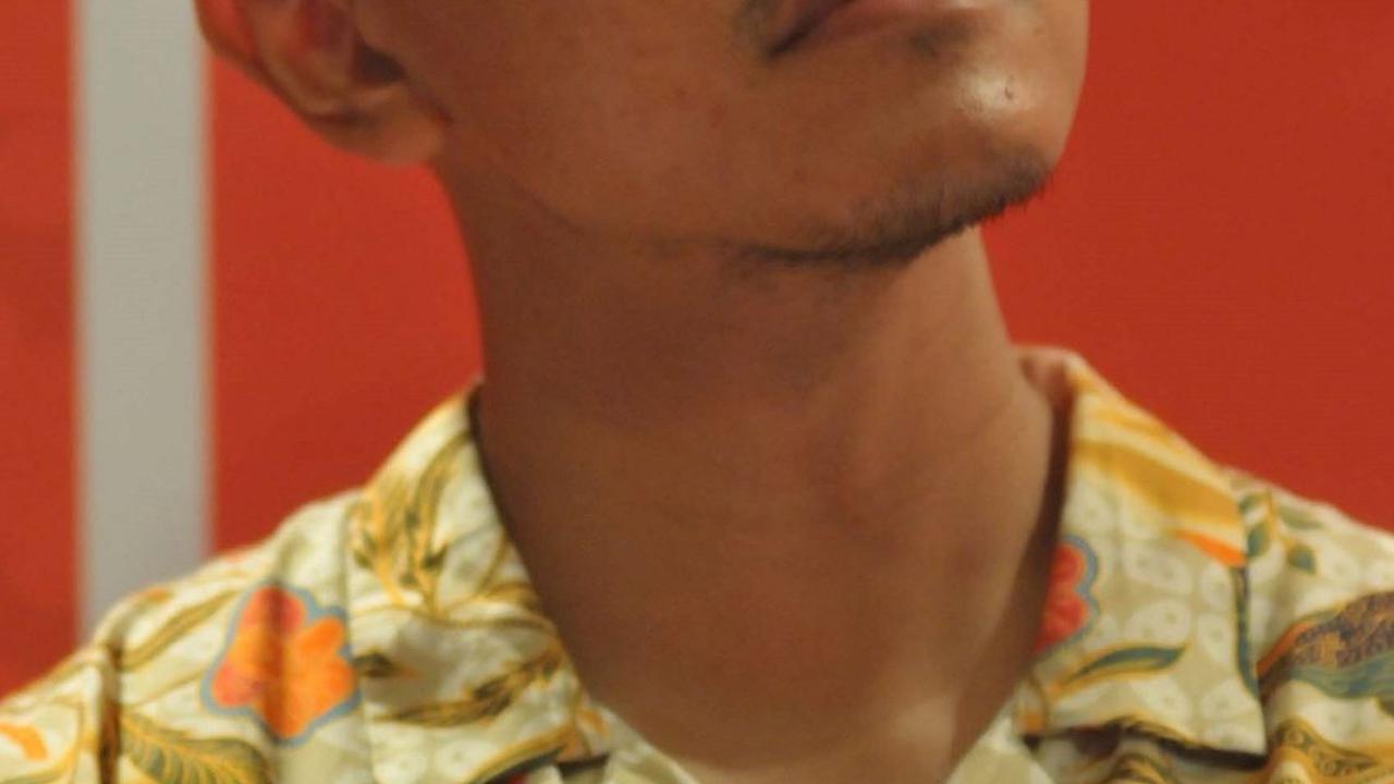 Namun yang jadi sorotan, Kaesang memakai kemeja batik dengan gambar Gibran. Foto: merdeka.com / Imam Buhori