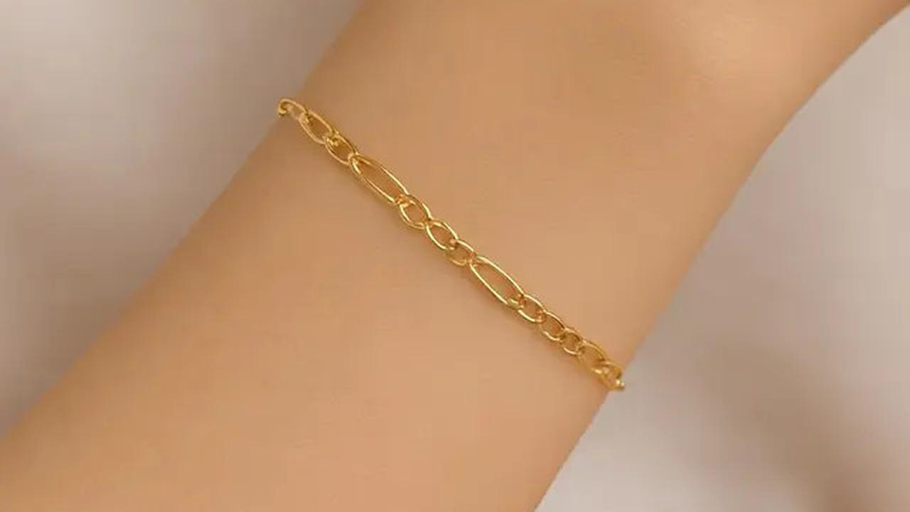 7 Model Gelang Emas Rantai Kecil yang Simple Tapi Elegan, Anggun Tanpa Berlebihan