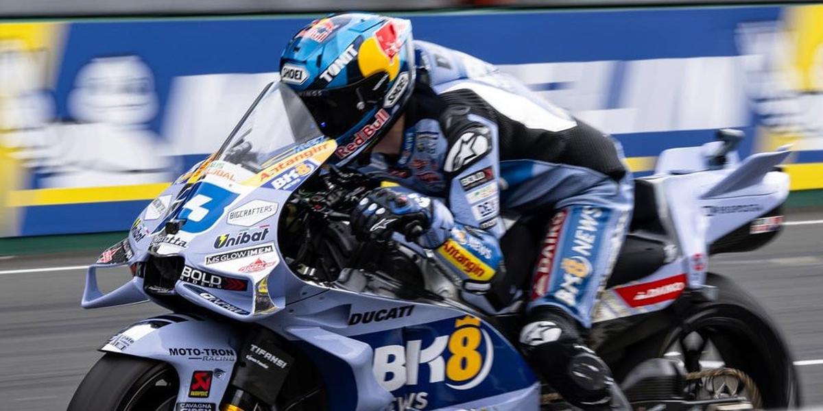 Berapa Harga Helm Shoei yang Dipakai Marc Marquez Balapan di MotoGP 2025?