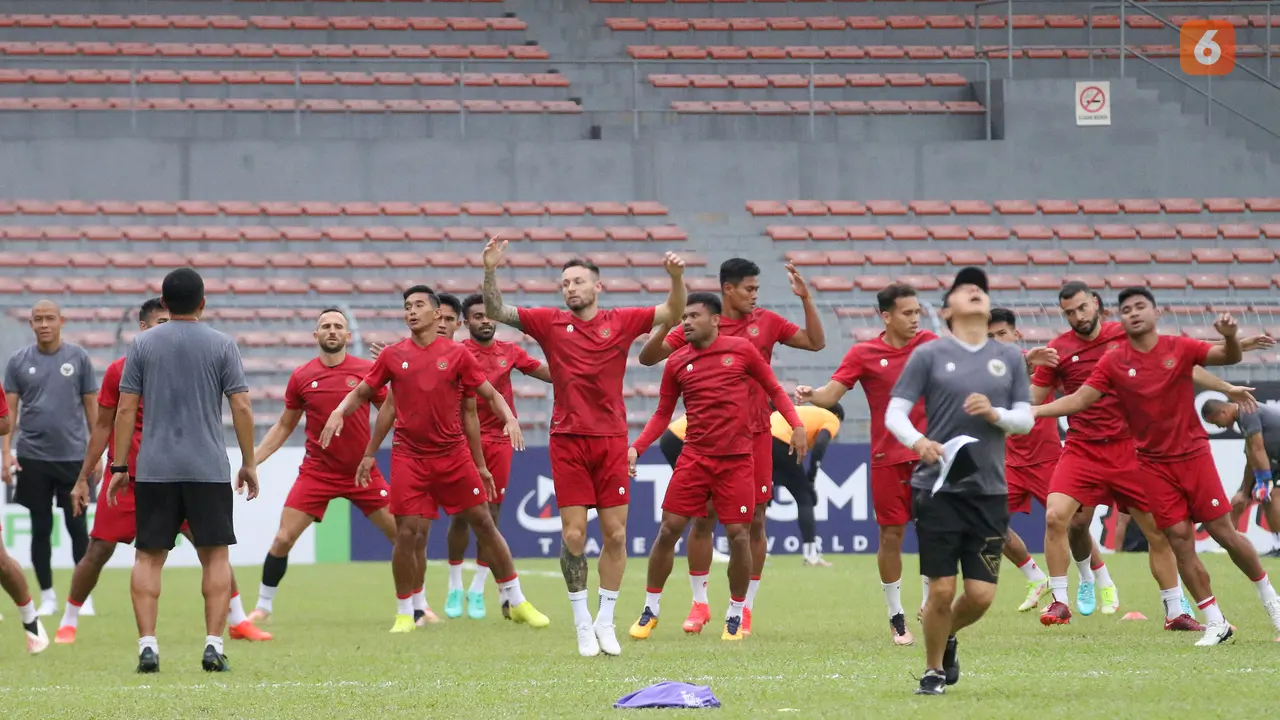 Latihan Timnas Indonesia di KLFA Stadium
