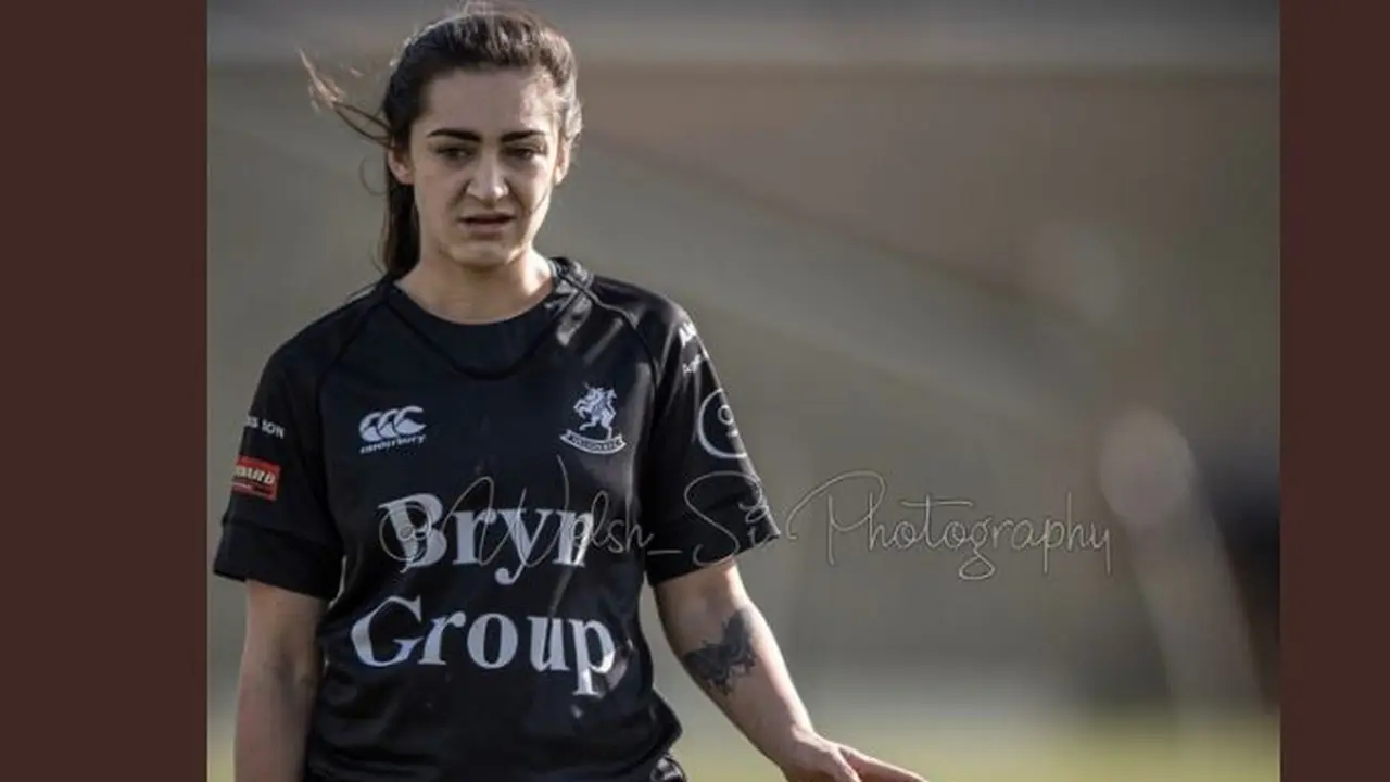 Atlet rugbi wanita asal South Wales, Brooke Morris
