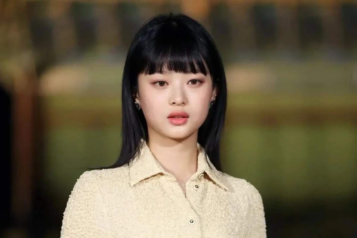 Gaya Hanni NewJeans Nyaris Tak Dikenali di Gucci Cruise, Tampak Lebih Tua dari Usianya