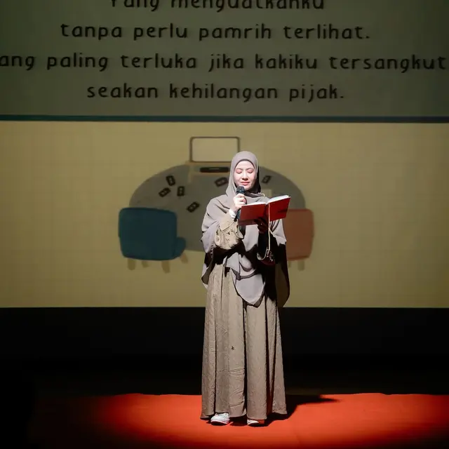 Natasha Rizky Pakai Gamis