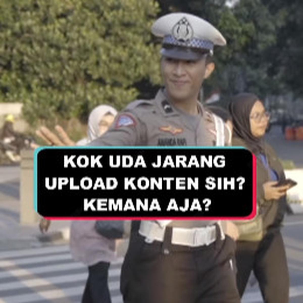 Pak Polisi Ganteng Bikin Hati Meleleh