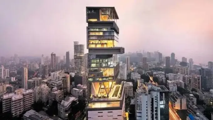 Potret rumah termahal di dunia milik konglomerat Ambani (Sumber: Facebook Antilia House)