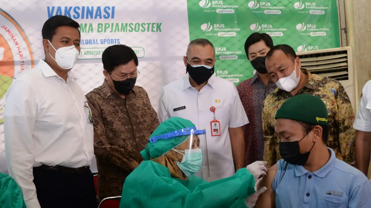 Melanjutkan Sukses di 16 Lokasi, BPJS Ketenagakerjaan Gelar Vaksinasi di Kabupaten Tangerang