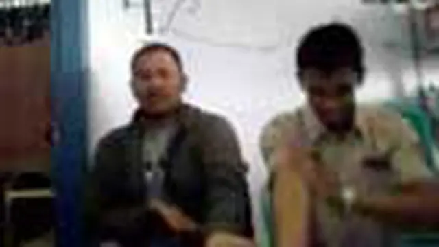 Dua Pemuda Lypsinc Lagu Sunda