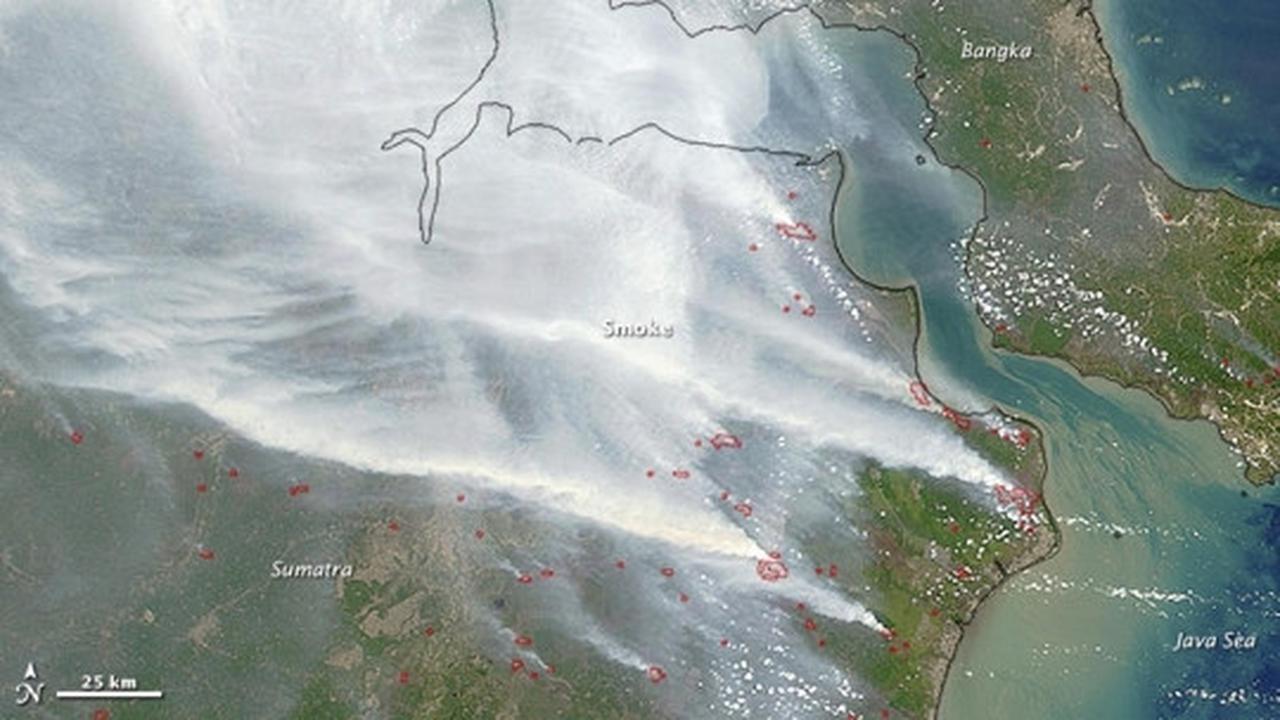 Beginilah kondisi kabut asap Indonesia diambil dari satelit NASA