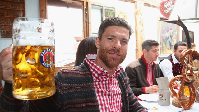 Pemain Bayern Munchen Pesta Bir di Oktoberfest 