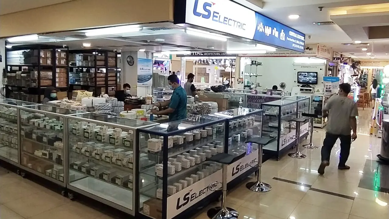 Trade Mall (TM) Plaza Kenari Mas merupakan sentra penyedia alat listrik.