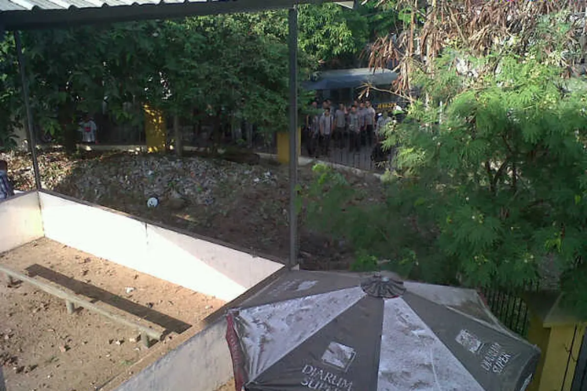 Barang Bukti Petasan Meledak di Kantor Polrestabes Semarang