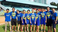 Klub basket putri, Merpati Bali, diikat oleh dua sponsor lokal jelang berlaga di Srikandi Cup 2017. (dok Merpati Bali)