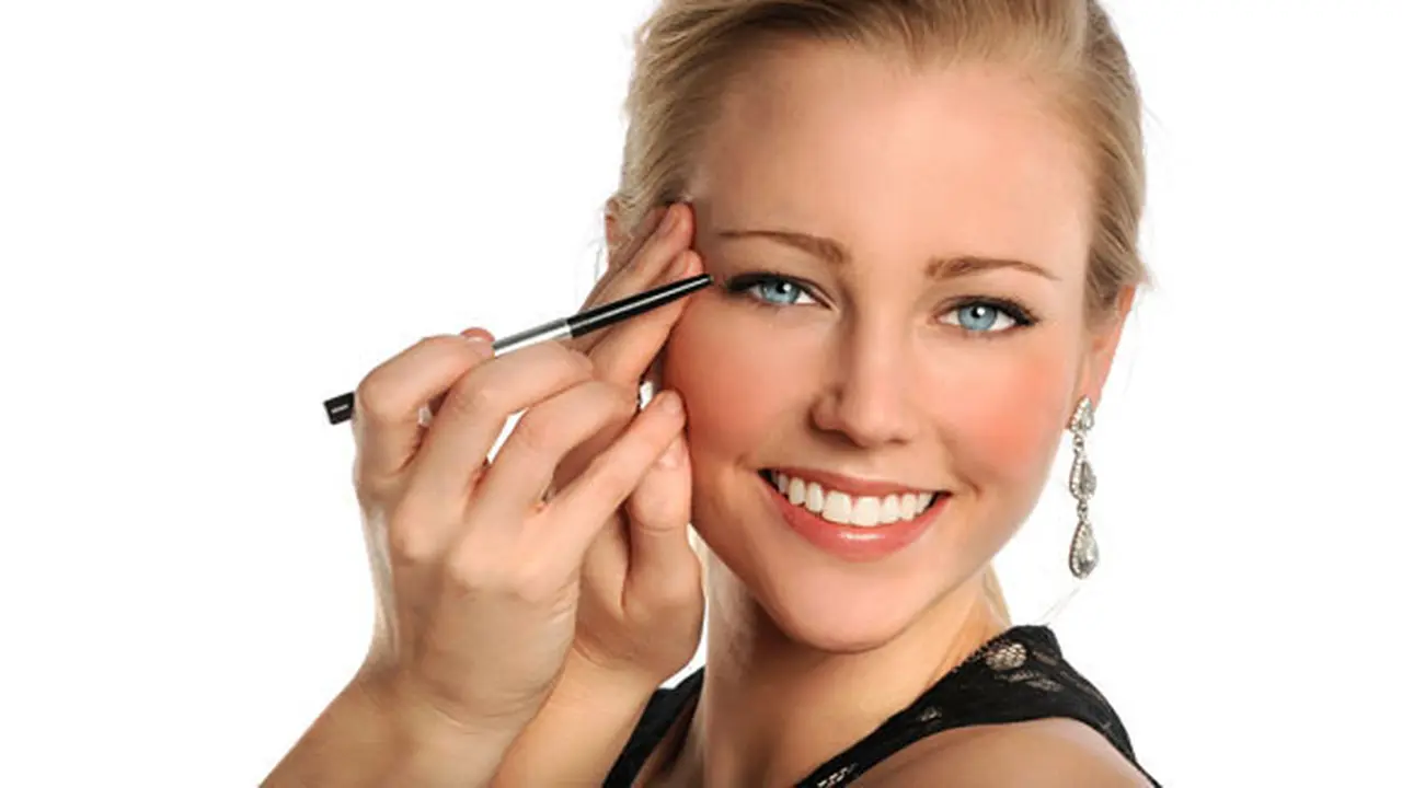 (c) shutterstock