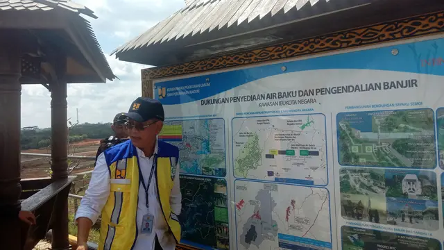 Ketua Satgas Pelaksanaan Pembangunan Infrastruktur IKN, Danis Hidayat Sumadilaga saat dijumpai di proyek Bendungan Sepaku Semoi, Kalimantan Timur, Jumat (13/1/2023).