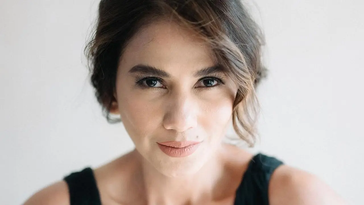 Potret Terbaru Nova Eliza di Usia 42 Tahun, Aura Seksinya Nggak Pernah Luntur