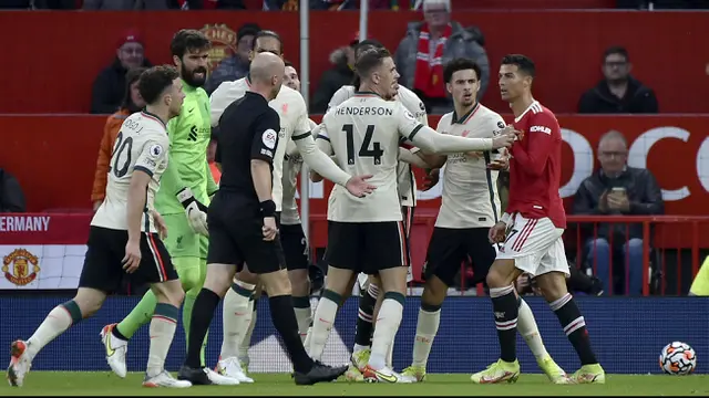 Foto: Memalukan, Ini Dia Ekspresi Pemain Manchester United Usai Dibantai Liverpool di Old Trafford