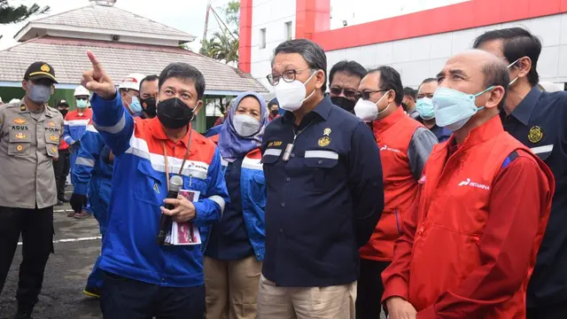 Menteri Energi dan Sumber Daya Mineral (ESDM), Arifin Tasrif, melakukan kunjungan kerja ke Fuel Terminal Padalarang, Jawa Barat, pada Jumat (24/12).