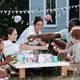 Bikin anak makin sehat, ini rahasia trik stimulasi grounding. [Dok/Pexels.com/Ron Lach].