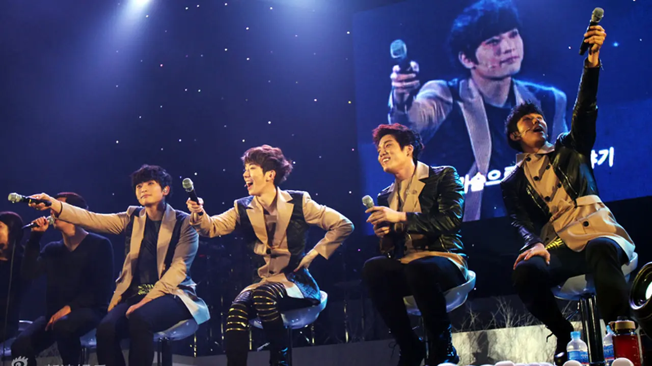 2AM Gelar Konser di Jepang dengan Berlinang Air Mata
