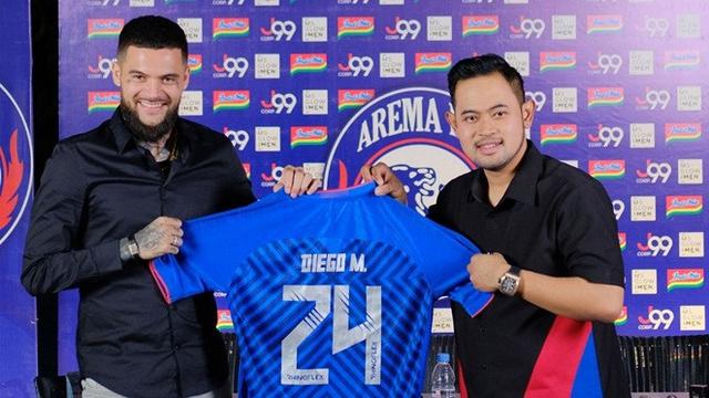 6 Potret Diego Michiels saat Latihan Bersama Tim Arema FC, Perkuat Bek Kanan