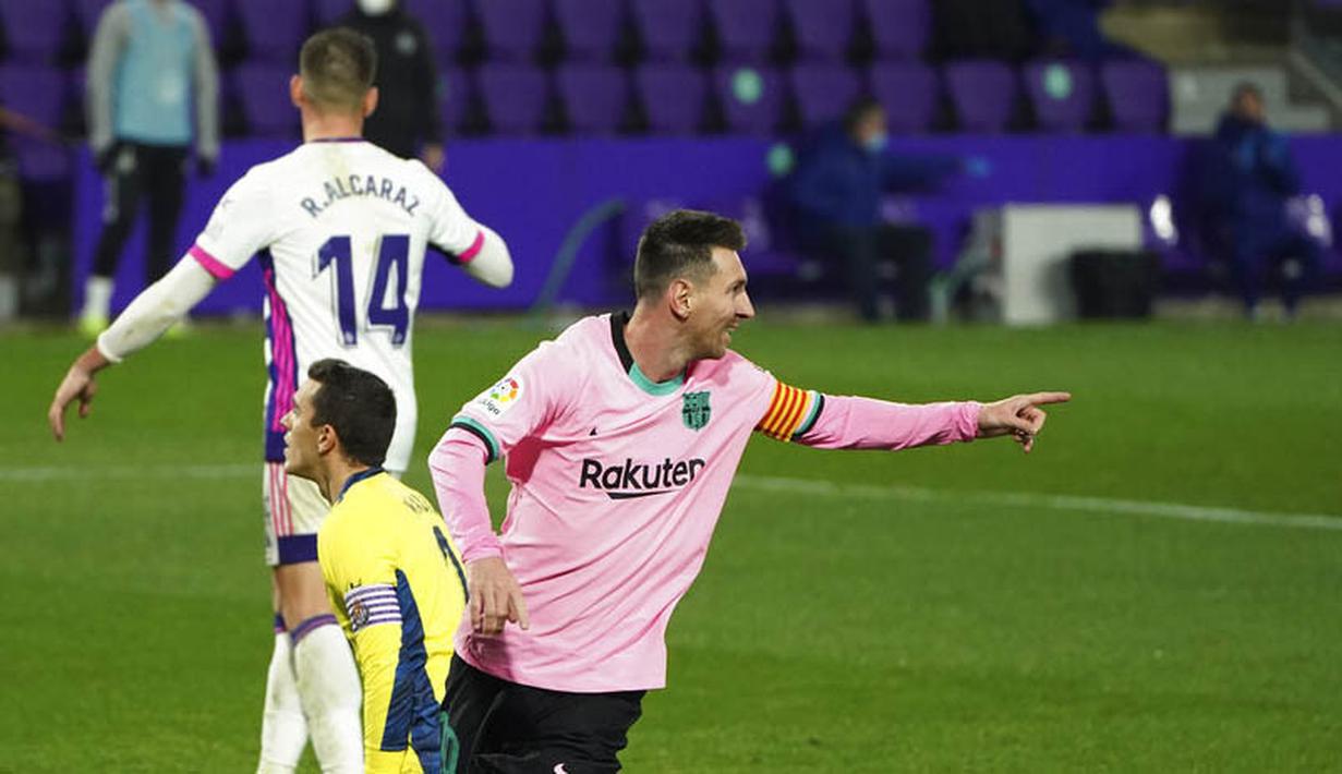 Torehan satu gol La Pulga itu menjadi sangat spesial karena berhasil memecahkan rekor prestisius milik legenda Brasil, Pele, sebagai pencetak gol terbanyak untuk satu klub. (Cesar Manso/Pool via AP)