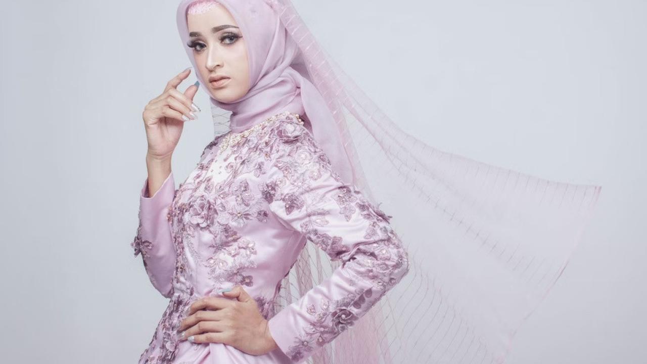 7 Model Gamis Satin Outer Brokat, Inspirasi Tampil Elegan dan Stylish untuk Hadiri Acara Spesial