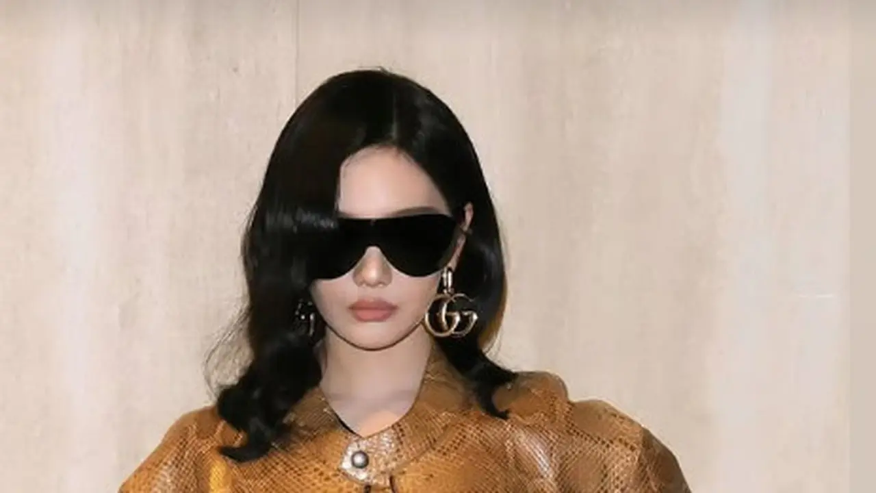 Ningning aespa Pancarkan Aura Gucci Girl dengan Gaya Slay Edgy di Milan Fashion Week 2026