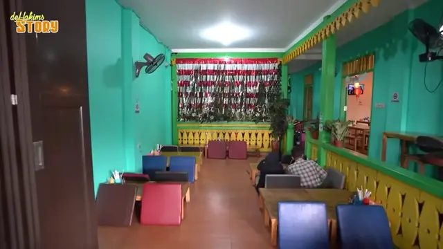 Warung makan ayah Ayu Tingting (Foto: YouTube deHakims Story)