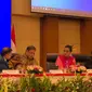 Menteri Koordinator Bidang Perekonomian Airlangga Hartarto dan Menteri Keuangan Sri Mulyani Indrawati dalam konferensi pers RAPBN dan Nota Keuangan 2024, di kantor Direktorat Jenderal Pajak, Jakarta, Rabu (16/8/2023). (Tira/Liputan6.com)