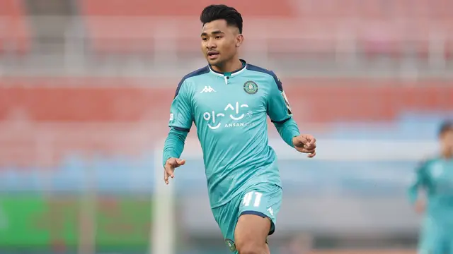 Asnawi Mangkualam menjalani debutnya di Korea Selatan bersama Ansan Greeners.