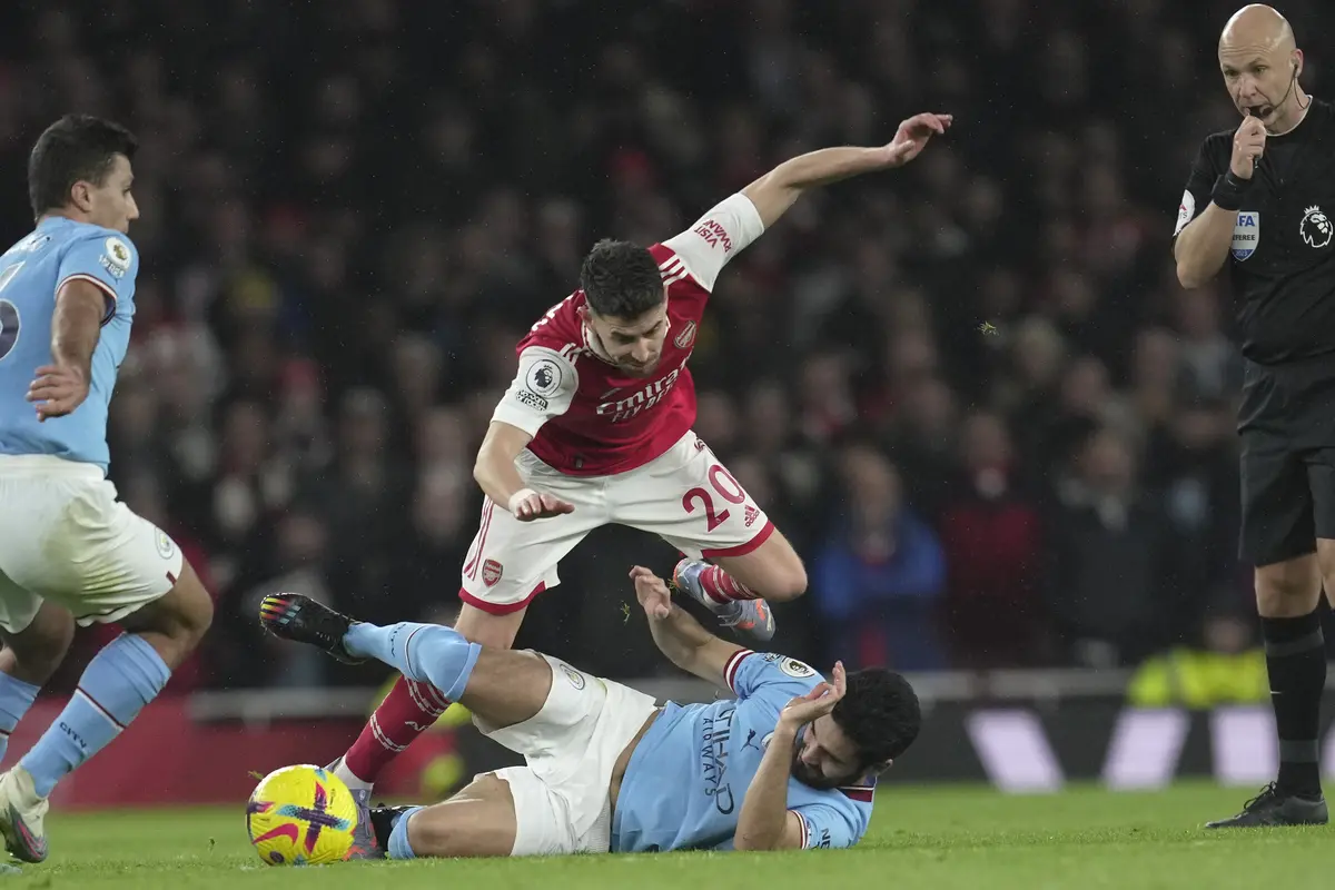 Manchester City ke Puncak Klasemen Liga Inggris Usai Tekuk Arsenal