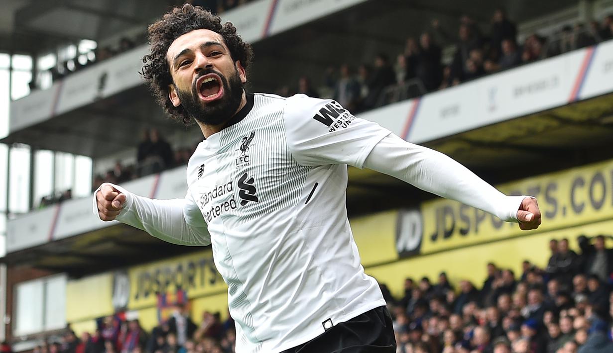 Bintang Liverpool, Mohamed Salah mencetak satu gol untuk kemenangan timnya atas Crystal Palace pada menit ke-84’ pekan ke-32 Premier League di Selhurst Park, London, (31/3/2018). Liverpool menang 2-0.  (AFP/Glyn Kirk)
