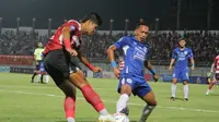 Momen pertandingan Madura United Vs PSIS Semarang pada lanjutan BRI Liga 1 2023/24 di Stadion Gelora Bangkalan (SGB), Sabtu (5/8/2023) malam WIB. (Wahyu Pratama/Bola.com)
