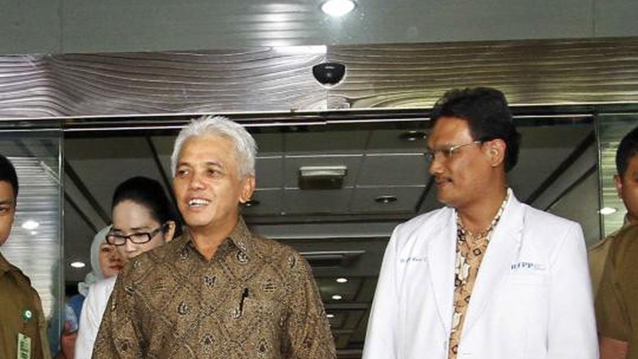 Ditemani dua dokter, Hatta Rajasa jelaskan kondisi anaknya