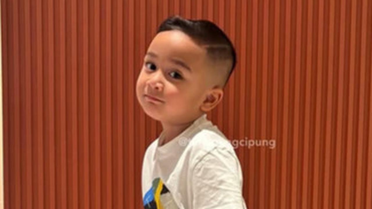 Potret Rayyanza Cipung dengan Potongan Rambut Baru, Ketampanan Meningkat Disebut Kayak Apotek Tutup