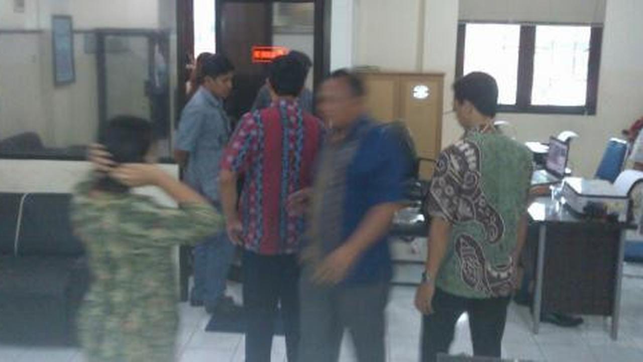 Ditangkap polisi, PSK Dolly ngamuk di Polrestabes Surabaya