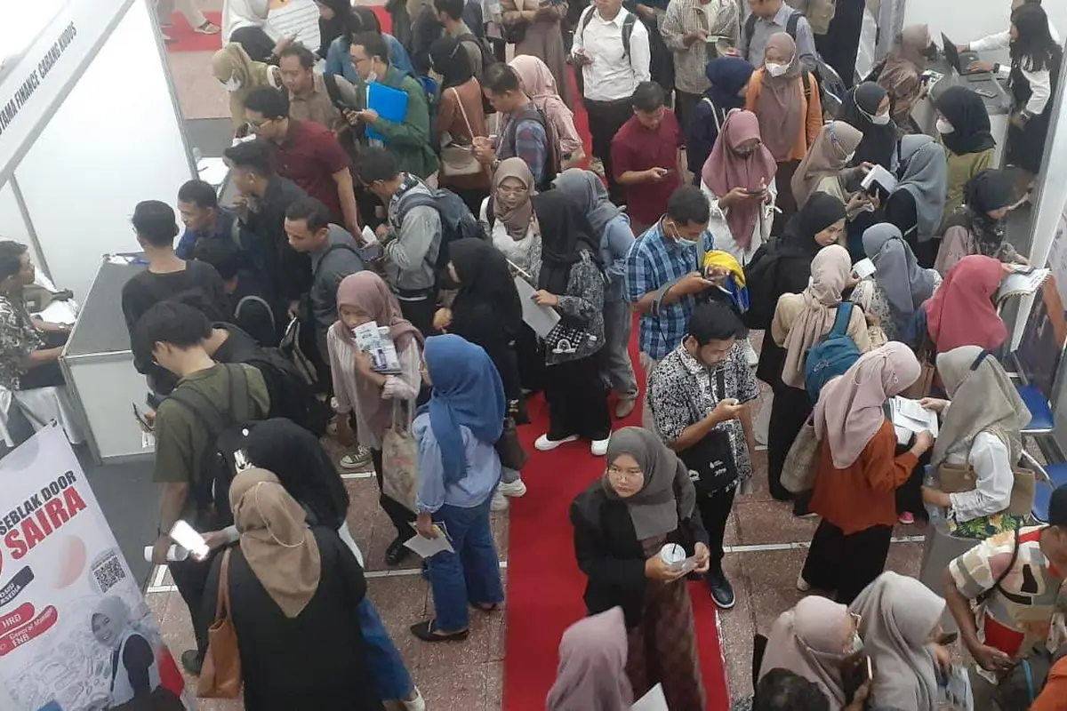 pencari kerja